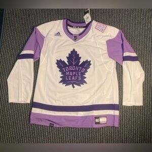 NWT Toronto Maple Leafs Size 54 Hockey Fights Cancer Adidas Men's Hockey Jersey